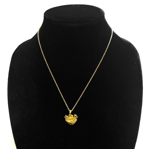 Noah’s Ark Necklace Bible Story Gold Tone - Picture 3 of 4